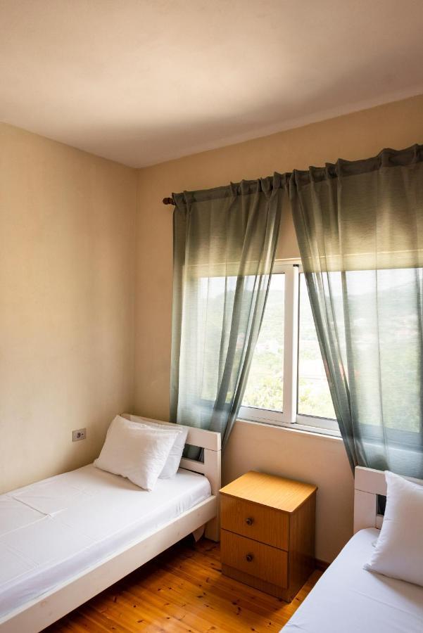 Janakis Apartments Himarë Exterior foto